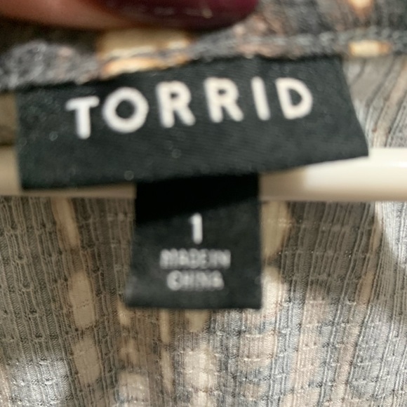 Torrid Sz 1 - Picture 2 of 2